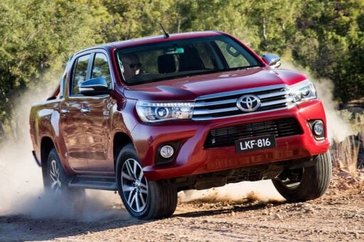 HILUX REVO VE INVINCIBLE (2015+)